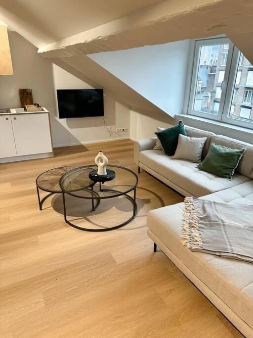 Duplex Hyper Centre *