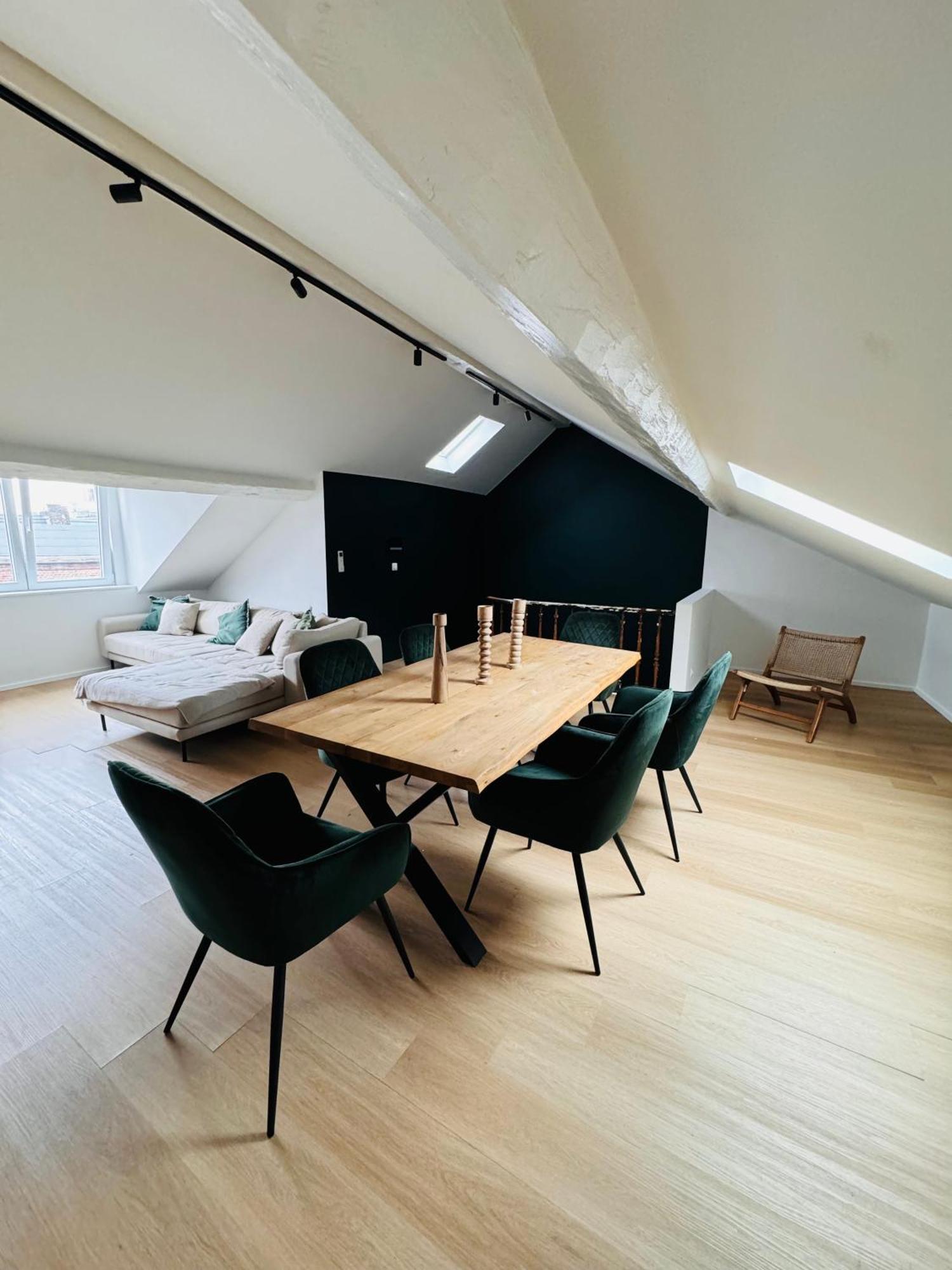 Duplex Hyper Centre *
